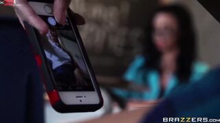 Turned On College Girl Selfies Sex Tape With Jenna Ashley, Jewels Jade - Brazzers Official