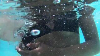 Hot amateur Thai teen fucked at a lagoon