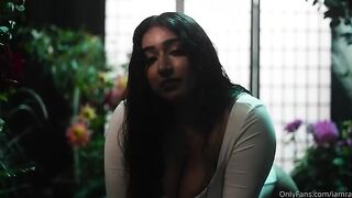 Nude girl