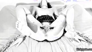 submissive fuck pussy wide open with clamps