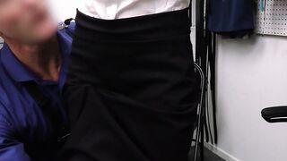 Teen thief got an agreement on cops cock