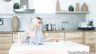 19 Year Old gf Cornelia Loves Pizza n Rough Dick