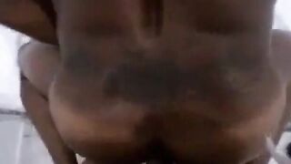 Tascando rola em cu de macho casado