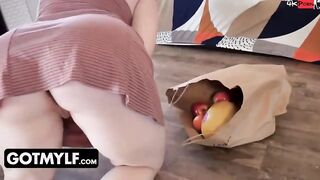 Big Titted Milf Summer Hart Makes Best Massages