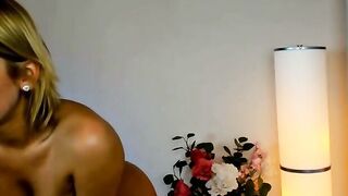 Blonde Babe masturbates on webcam