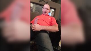 Str8 daddy jerking watching porn