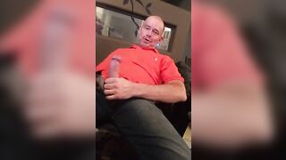 Str8 daddy jerking watching porn