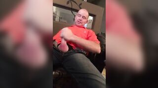 Str8 daddy jerking watching porn
