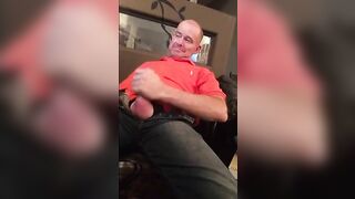 Str8 daddy jerking watching porn