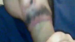A married Arab sucks his owner not to pay the month