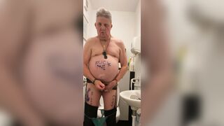 Public loo wank