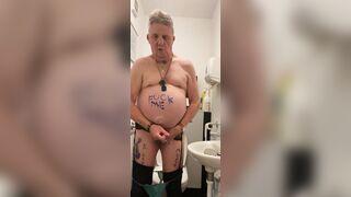 Public loo wank