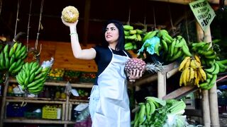 CARNE DEL MERCADO - Latina Salesgirl Takes Penis After Work
