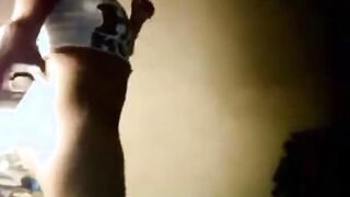 black babe with great but shaking it on webcam (MrNo)