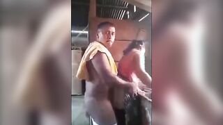 follada y ella ni se inmuta