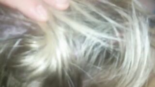 Suce ma bite petite chienne 2