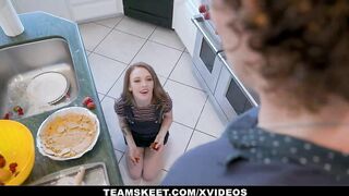 Skinny Fuckdoll (Madi Collins) Gets Lifted And Plowed In Sex