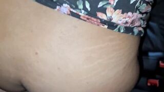 seducing the Uber driver Outdoor squirt & sex without condom