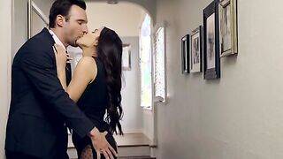 Alex Legend and Valentina Nappi are dressed in their evening best as they lock lips