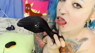 Dirty Tattoo Girl drink pee