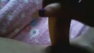Arab slut masturbate with a big banana