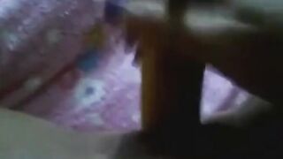 Arab slut masturbate with a big banana