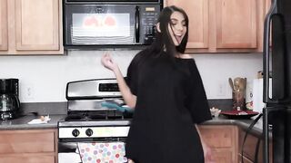 Stepsister Twat Rent Payments