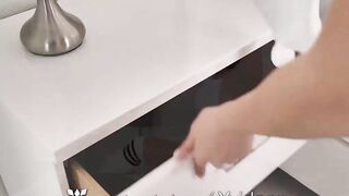PASSION-HD Masturbating Penelope Kay Seduces Her beauty Gardner two