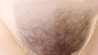 Tattooed babe Ava Minx sees what's cumming