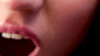 Goddess College chick Takes it Deep into her Ass