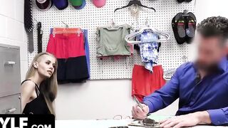 Shoplyfter Mylf - Blonde Buxom MILF knows what to do with the Security to gotten away of Troubles