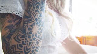Gorgeous busty MILF shows perfect ass