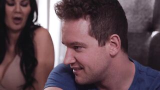 MILF Jasmine Jae fucks with her stepson Van Wylde