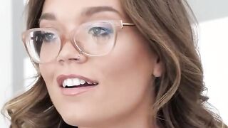 DOEGIRLS - American 18 Katie Kush Uses Her Favorite Sex Toys
