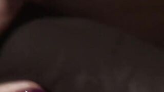 Cute skinny bimbos fucks her tight asshole with a massive