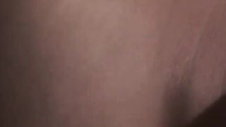 Cute skinny bimbos fucks her tight asshole with a massive