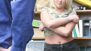 Nervous teen blondie Daisy Lee has to fuck a big cock