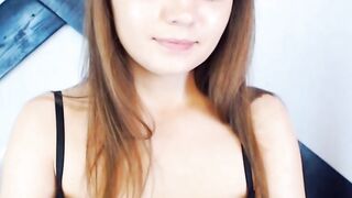 Pretty Brunette Goes Dazzling On Live Show