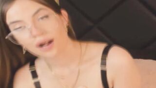 Passionately Cam Babe Fuck Her Pussy