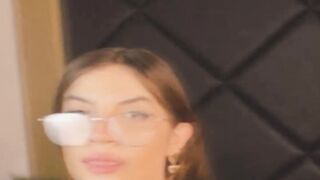 Passionately Cam Babe Fuck Her Pussy