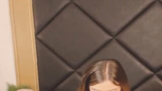 Passionately Cam Babe Fuck Her Pussy