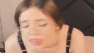 Passionately Cam Babe Fuck Her Pussy