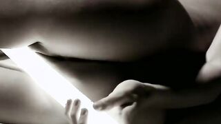 Hottie naked dark hair fingerbangs herself to an insane orgasm