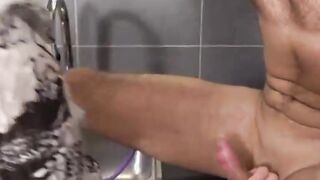 3x Grandmas into the kitchen two