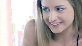 Harley Jameseon and Jill Kassidy are having a girlfriend date where they paint their nails