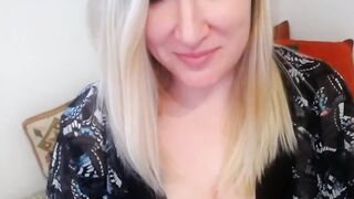 Sweet Blonde Naturally Stunning Sexy Performance