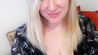 Sweet Blonde Naturally Stunning Sexy Performance