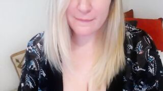 Sweet Blonde Naturally Stunning Sexy Performance