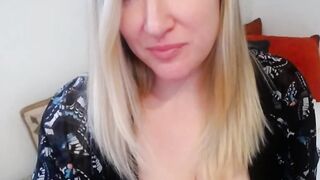 Sweet Blonde Naturally Stunning Sexy Performance