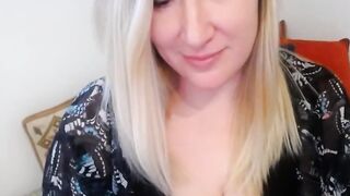 Sweet Blonde Naturally Stunning Sexy Performance